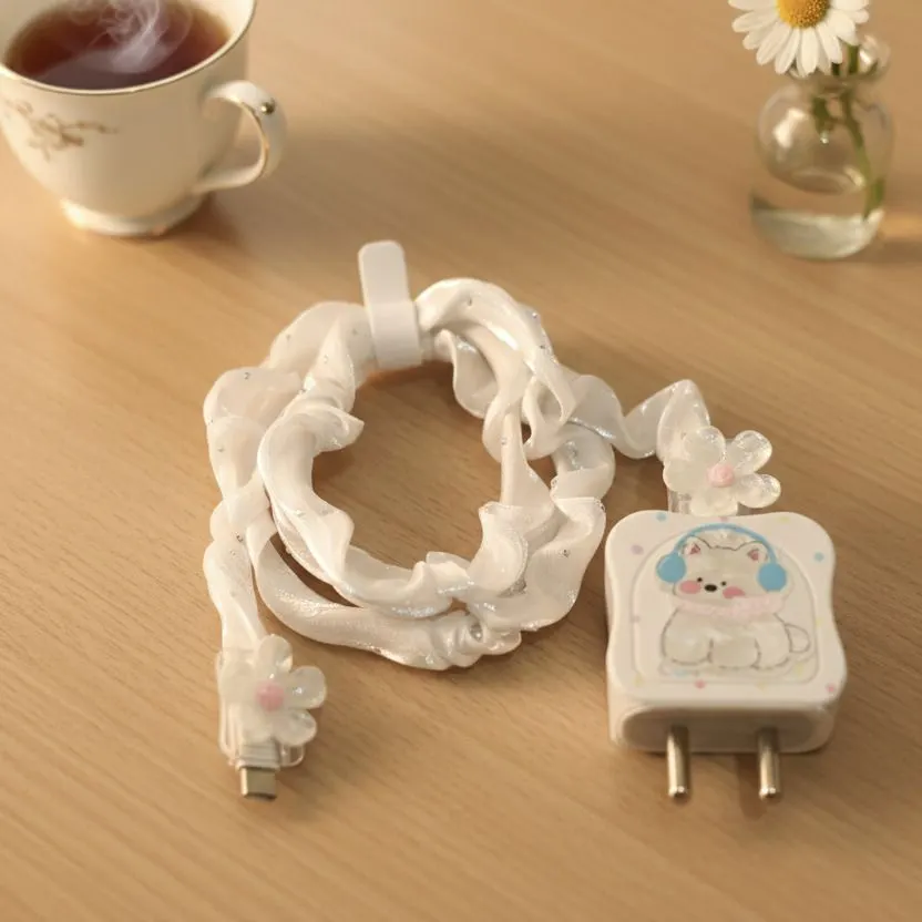 Xolia Charger Cover for 18W-20W Charger, 3D Cartoon Design BearFlowr, Spiral Cable Protector (Yellow) — image 4 of 5
